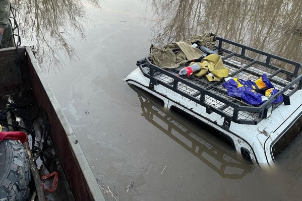 Водители сами удивились внезапно прибывшей воде Водители сами удивились внезапно прибывшей воде