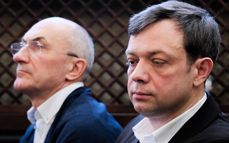 Александр Данильченко справа, Алексей <nobr class="_">Иванов —</nobr> слева