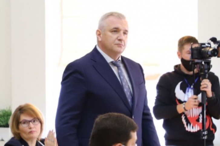 Пономарев вступил в должность 5 октября