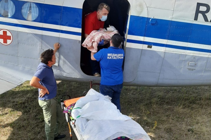 До операции все тело девочки было в повязках До операции все тело девочки было в повязках