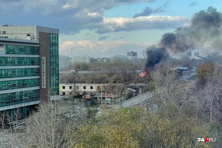 Пожар вновь произошел на территории частного сектора Пожар вновь произошел на территории частного сектора