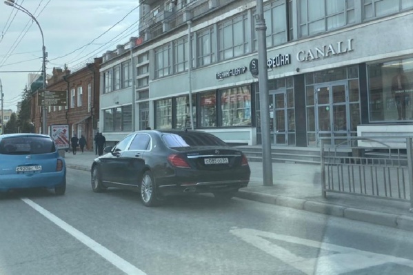 На полосе общественного транспорта На полосе общественного транспорта