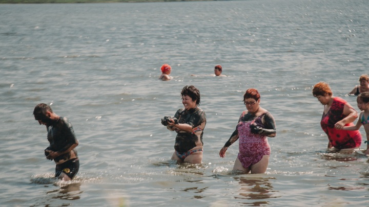 Знаменитое тюменское Соленое озеро сделали платным? Туристы возмутились огражденному пляжу