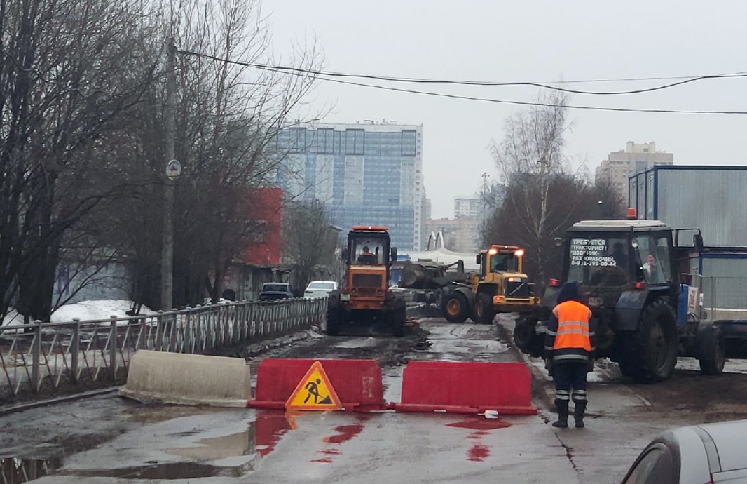 Свершилось. На «самой несчастной» Ситцевой улице в Петербурге заметили рабочих