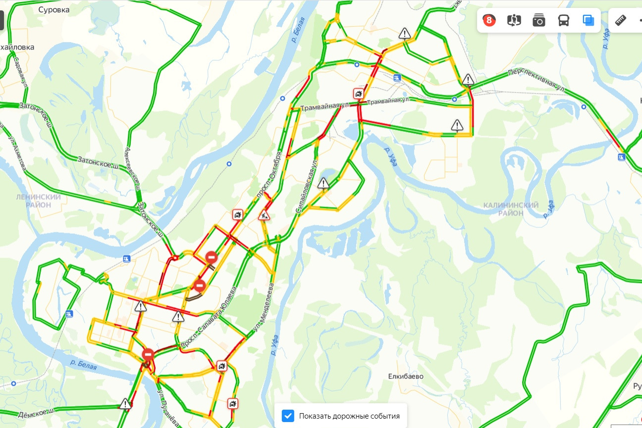 Красным цветом помечены те улицы, где сейчас пробки Красным цветом помечены те улицы, где сейчас пробки