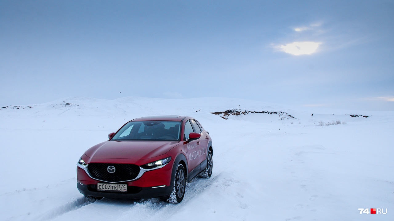 Я пожалел, что заехал сюда: в местах, где колею перемело, Mazda откровенно «плыла». Газу, газу, газу... Только так Я пожалел, что заехал сюда: в местах, где колею перемело, Mazda откровенно «плыла». Газу, газу, газу... Только так