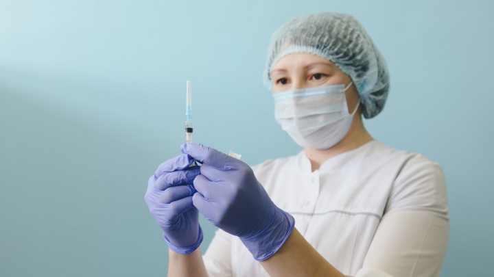 Грипп в Челябинской области есть, а вакцина для желающих привиться на исходе