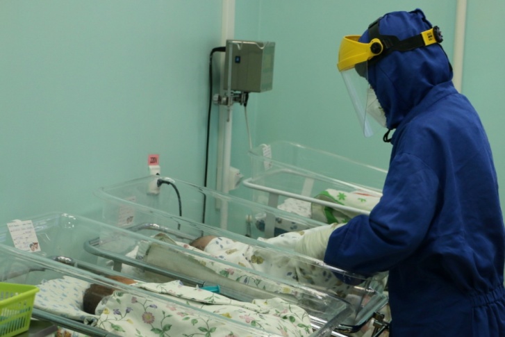 У заболевших коронавирусом тюменок рождаются здоровые малыши: пока тесты <nobr class="_">ни у кого</nobr> <nobr class="_">не выявили</nobr> инфекцию У заболевших коронавирусом тюменок рождаются здоровые малыши: пока тесты <nobr class="_">ни у кого</nobr> <nobr class="_">не выявили</nobr> инфекцию