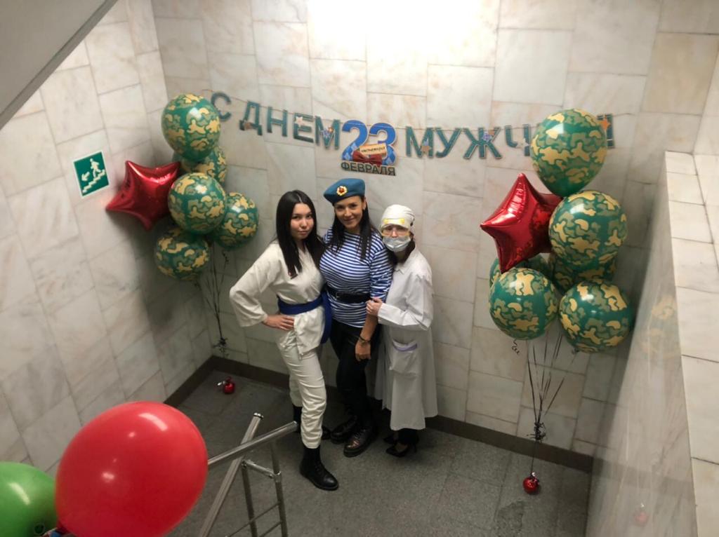 Офис, конечно, украсили Офис, конечно, украсили