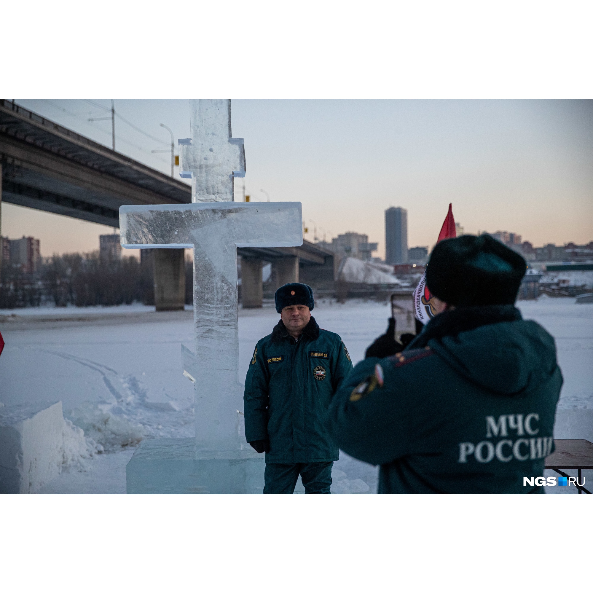 У купелей дежурили спасатели У купелей дежурили спасатели
