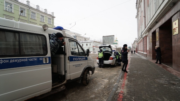 Аноним сообщил о «бесхозных предметах» в соцобъектах Перми: теперь его ищет полиция