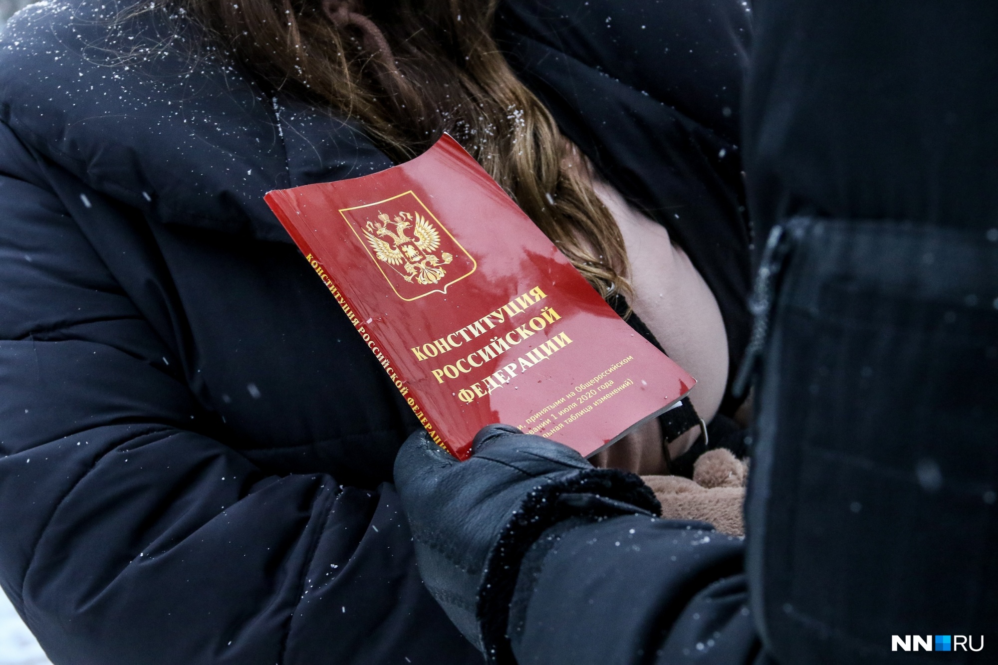 В Нижнем Новгороде накануне акции протеста полиция пришла с обысками к активистам