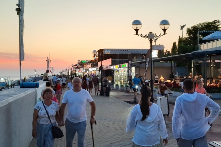 Без туристов Сочи не прожить Без туристов Сочи не прожить