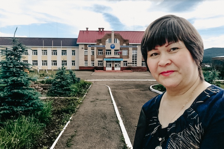 Зуляйха Саитгалина проработала почти 30 лет в школе, из которой ее в итоге и уволили Зуляйха Саитгалина проработала почти 30 лет в школе, из которой ее в итоге и уволили