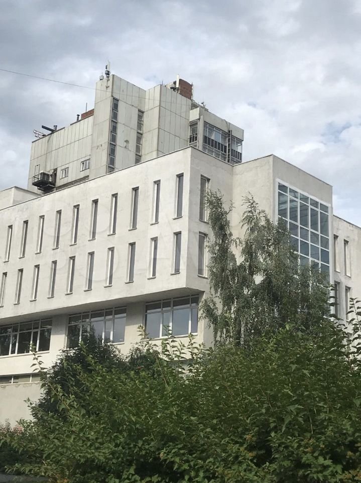 Общая площадь здания — 6204 квадрата. На цокольном, а также <nobr class="_">1-м</nobr> и <nobr class="_">2-м</nobr> этажах — парковка Общая площадь здания — 6204 квадрата. На цокольном, а также <nobr class="_">1-м</nobr> и <nobr class="_">2-м</nobr> этажах — парковка