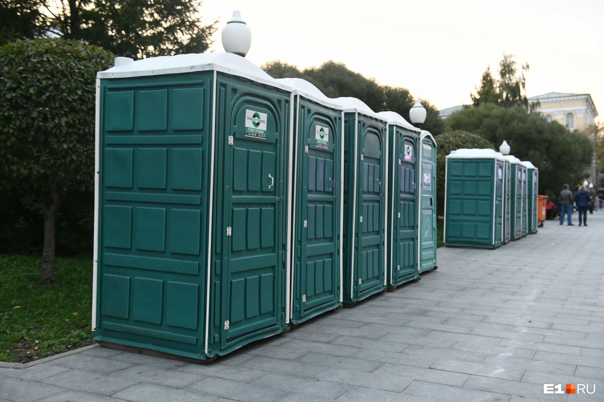К «Ночи музыки» в Екатеринбурге установят почти две сотни мобильных туалетов