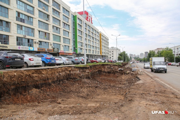 Движение для машин на улице Комсомольской открыли в День города в Уфе Движение для машин на улице Комсомольской открыли в День города в Уфе
