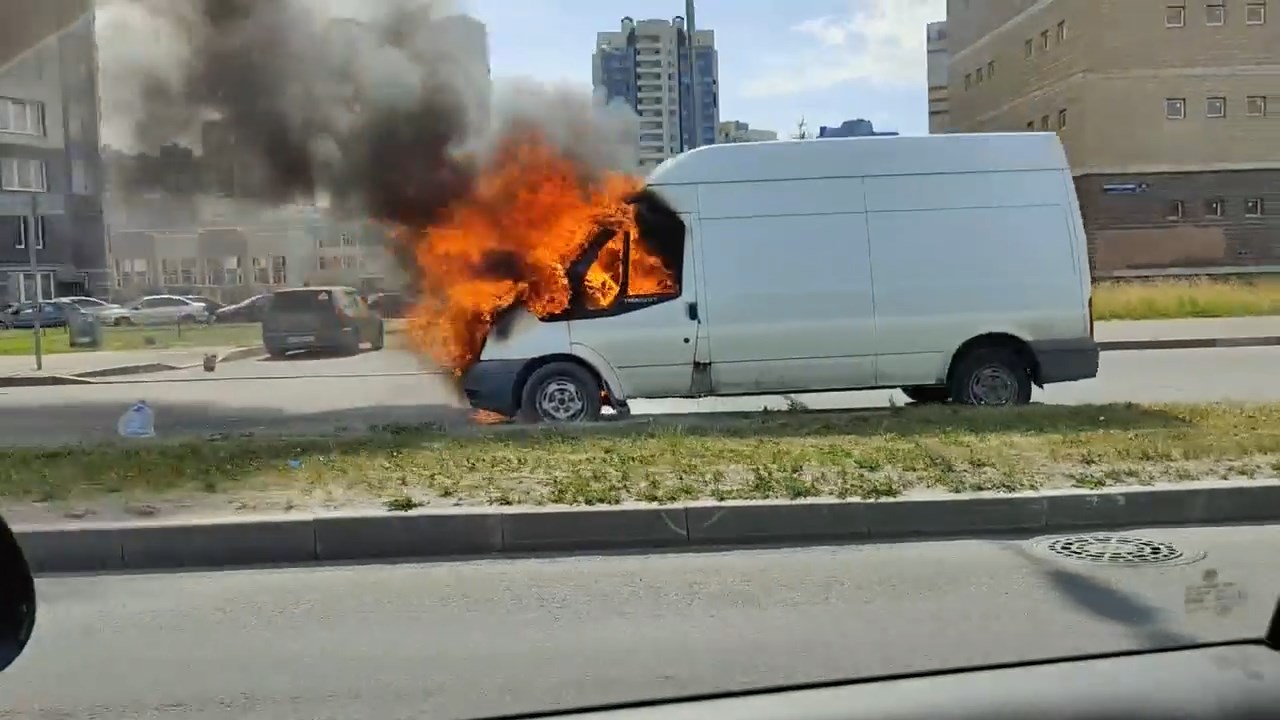 Скриншот видео из группы <a href="https://vk.com/wall-68471405_15419728" class="io-leave-page _" target="_blank">«ДТП и ЧП | Санкт-Петербург»</a>