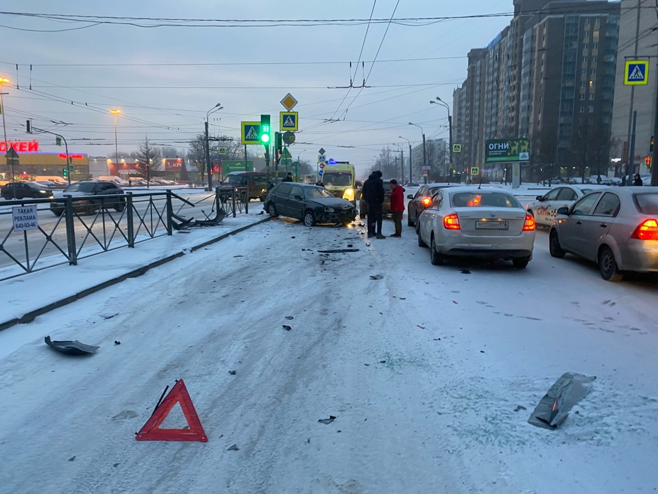 Дтп и чп. ДТП 06.02.2021 Санкт Петербург. Авария в Санкт Петербурге сегодня.