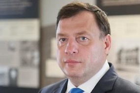 Юрий Швыткин — член партии «Единая Россия» Юрий Швыткин — член партии «Единая Россия»