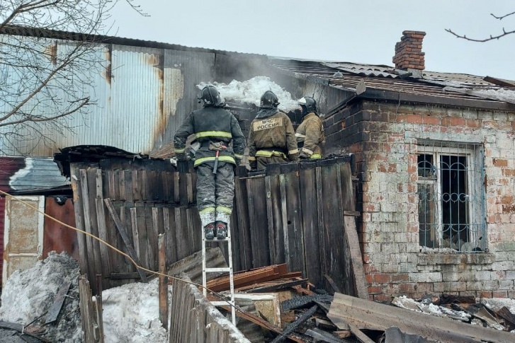 В огне погибли 3 жителя Ачинска