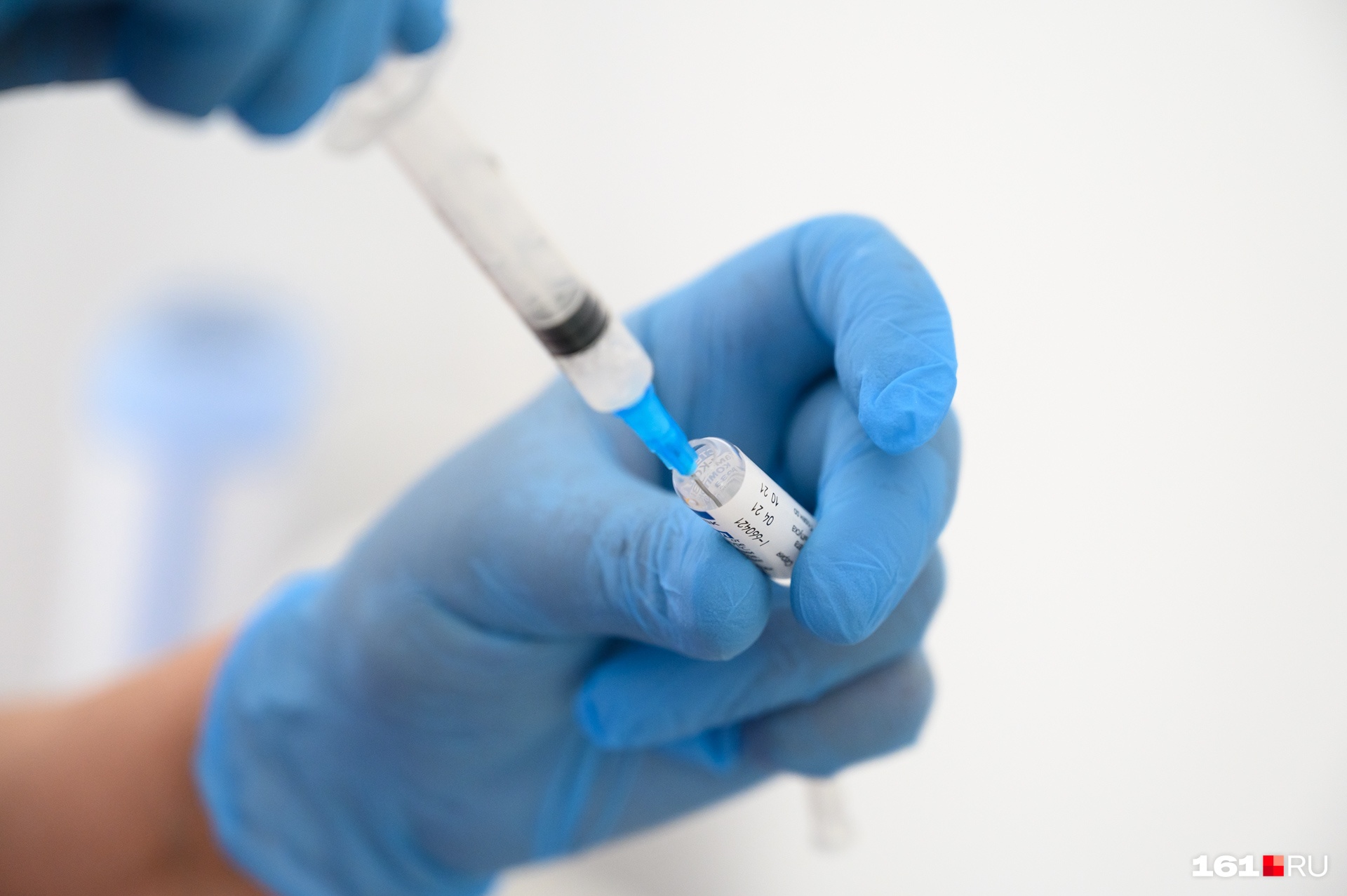 Скотт говорит, что в принципе ему все равно, какой вакциной прививаться Скотт говорит, что в принципе ему все равно, какой вакциной прививаться