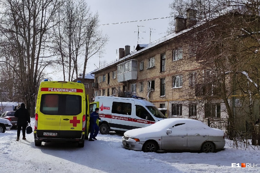 В жилом доме в районе Кольцово произошел взрыв