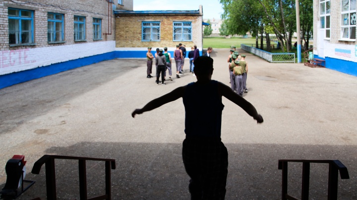Трудное-трудное детство: как живут пацаны в закрытой спецшколе Башкирии