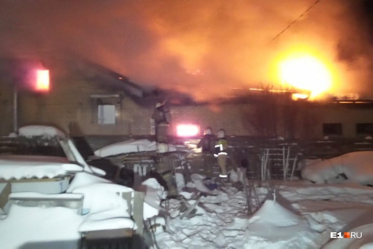 Площадь пожара — 369 квадратных метров Площадь пожара — 369 квадратных метров
