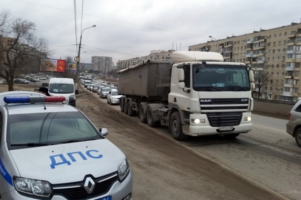 До следующего межсезонья новые латки должны дотянуть До следующего межсезонья новые латки должны дотянуть 
