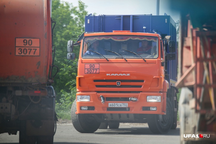 В спецавтохозяйстве не хватает техники В спецавтохозяйстве не хватает техники