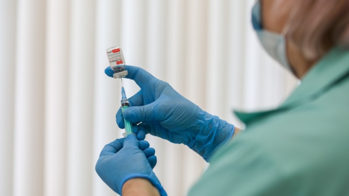 В Красноярском крае после введения QR-кодов за неделю прививку поставили 40 тысяч человек