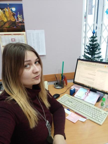 — На работе всё, как до пандемии, но чаще пользуюсь яркими стикерами, чтобы запомнить все дела и задачи, — рассказывает специалист центра занятости<br> — На работе всё, как до пандемии, но чаще пользуюсь яркими стикерами, чтобы запомнить все дела и задачи, — рассказывает специалист центра занятости<br>