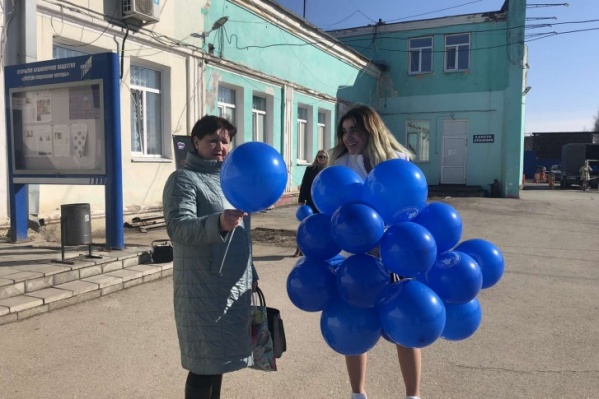 Сотрудники НПО «Искра» и предприятия «Протон-ПМ» личным трудом помогают стране покорять космос Сотрудники НПО «Искра» и предприятия «Протон-ПМ» личным трудом помогают стране покорять космос
