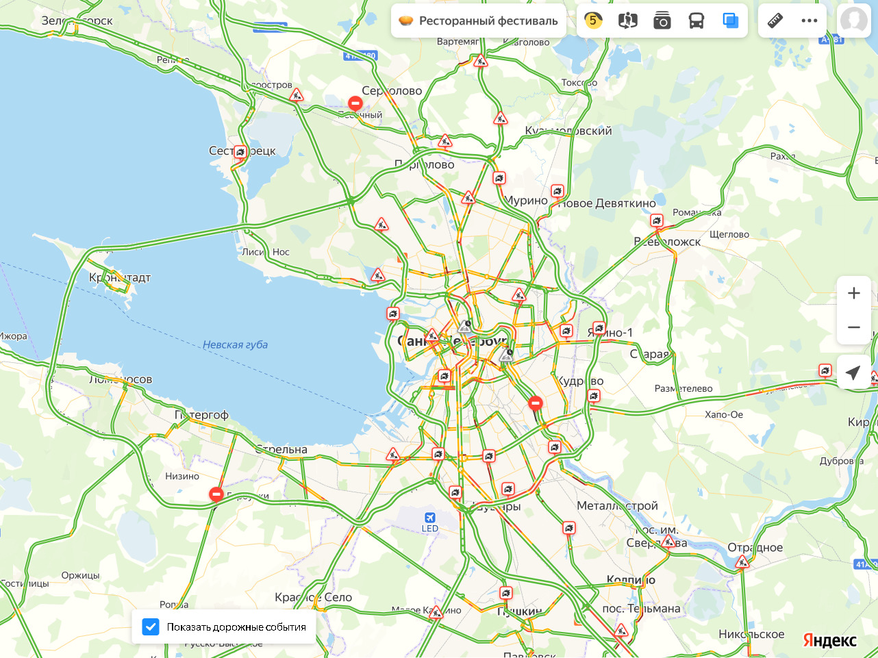 Вечер пятницы в Петербурге отличился необычными пробками