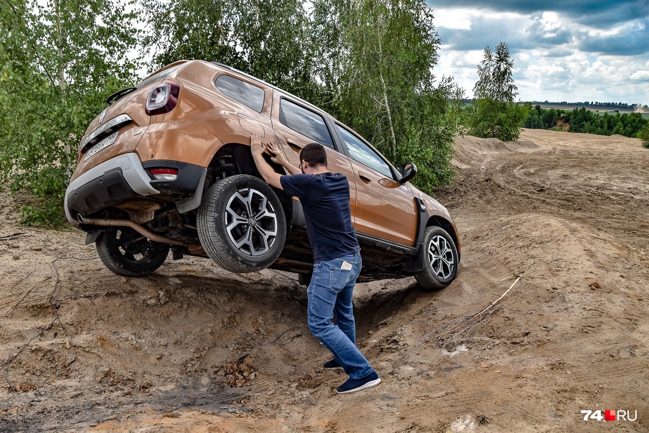 Продажи Renault Duster поддерживает эффект новизны модели Продажи Renault Duster поддерживает эффект новизны модели