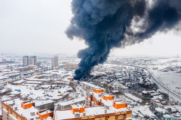 Пожар произошел на складе на Калинина Пожар произошел на складе на Калинина