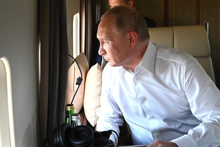 Владимир Путин оценил ситуацию с воздуха Владимир Путин оценил ситуацию с воздуха
