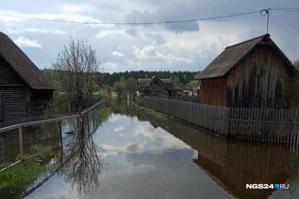 Улицы в дачных массивах около «Шушенского бора» превратились в реки Улицы в дачных массивах около «Шушенского бора» превратились в реки