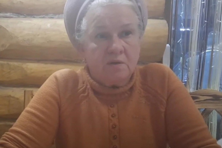 Женщина наняла адвоката Женщина наняла адвоката