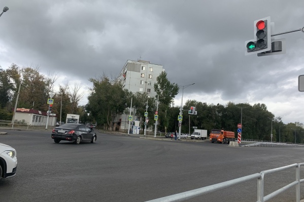 Теперь остановки автобусов находятся на прежнем месте Теперь остановки автобусов находятся на прежнем месте