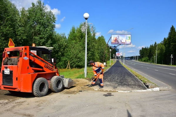 В Ханты-Мансийске обустраивают велодорожки В Ханты-Мансийске обустраивают велодорожки