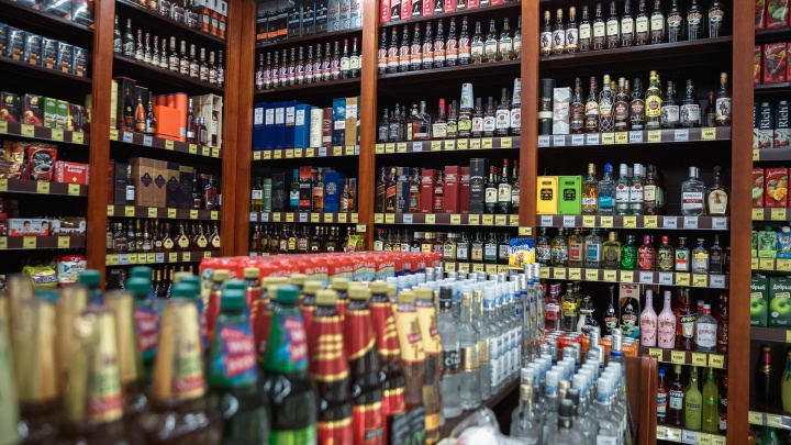 Больше тысячи кузбассовцев отравились алкоголем в 2021 году