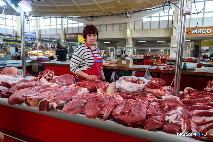 На рынок часто едут за мясом — оно здесь обычно свежее и дешевое На рынок часто едут за мясом — оно здесь обычно свежее и дешевое