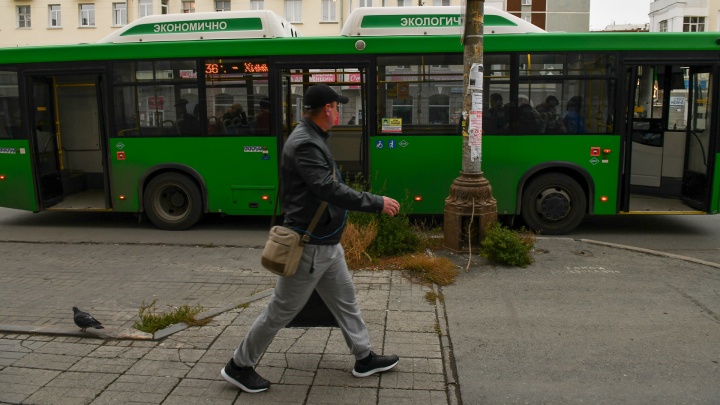 «В час по чайной ложке»: почему автобусы с Химмаша едут со скоростью пешеходов