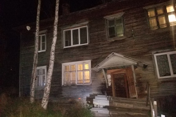 На момент происшествия в доме находились люди На момент происшествия в доме находились люди