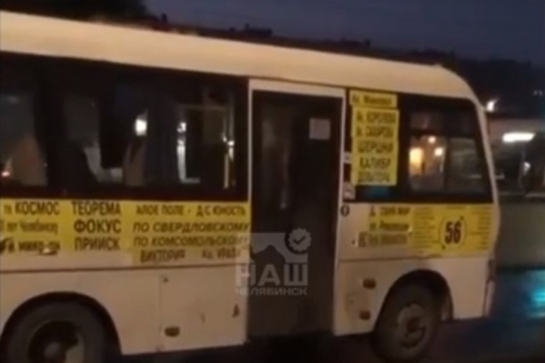 Конфликт произошел в автобусе 56-го маршрута Конфликт произошел в автобусе 56-го маршрута