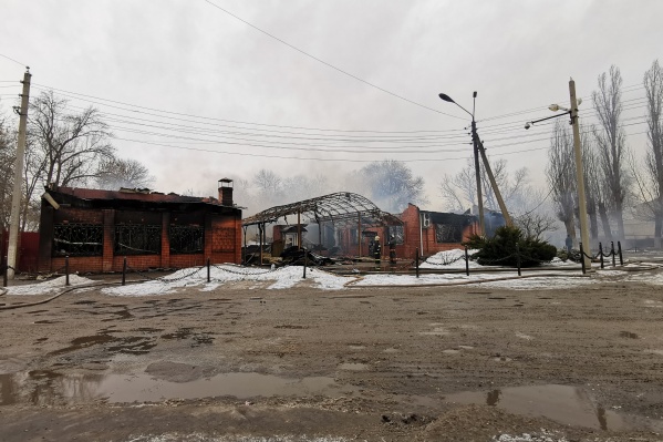 Заведение вспыхнуло глубокой ночью Заведение вспыхнуло глубокой ночью