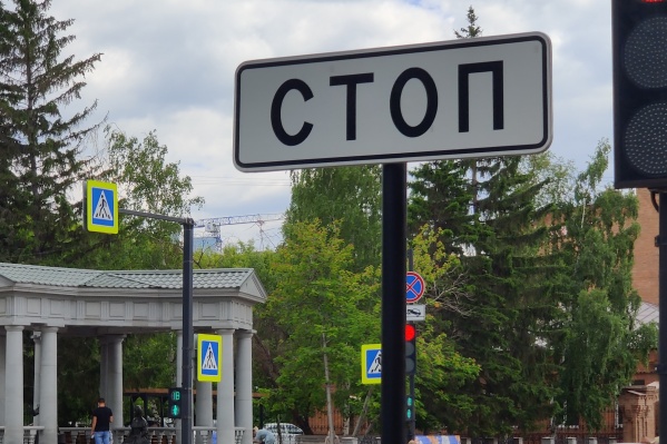 Черные столбики выглядят эстетичнее, по мнению Ильи Будкевича Черные столбики выглядят эстетичнее, по мнению Ильи Будкевича
