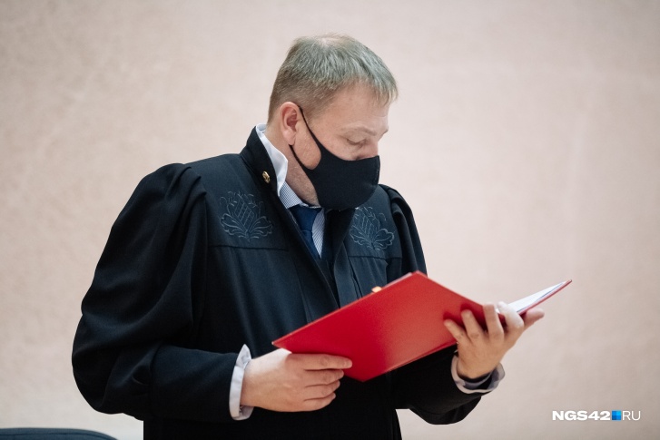 Суд приговорил мужчину к тюремному сроку Суд приговорил мужчину к тюремному сроку